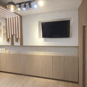 Home peluqueria madera